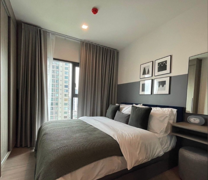 1 Bedroom Condo For Rent in Sam Sen Nok, Huai Khwang, Bangkok - Image 7