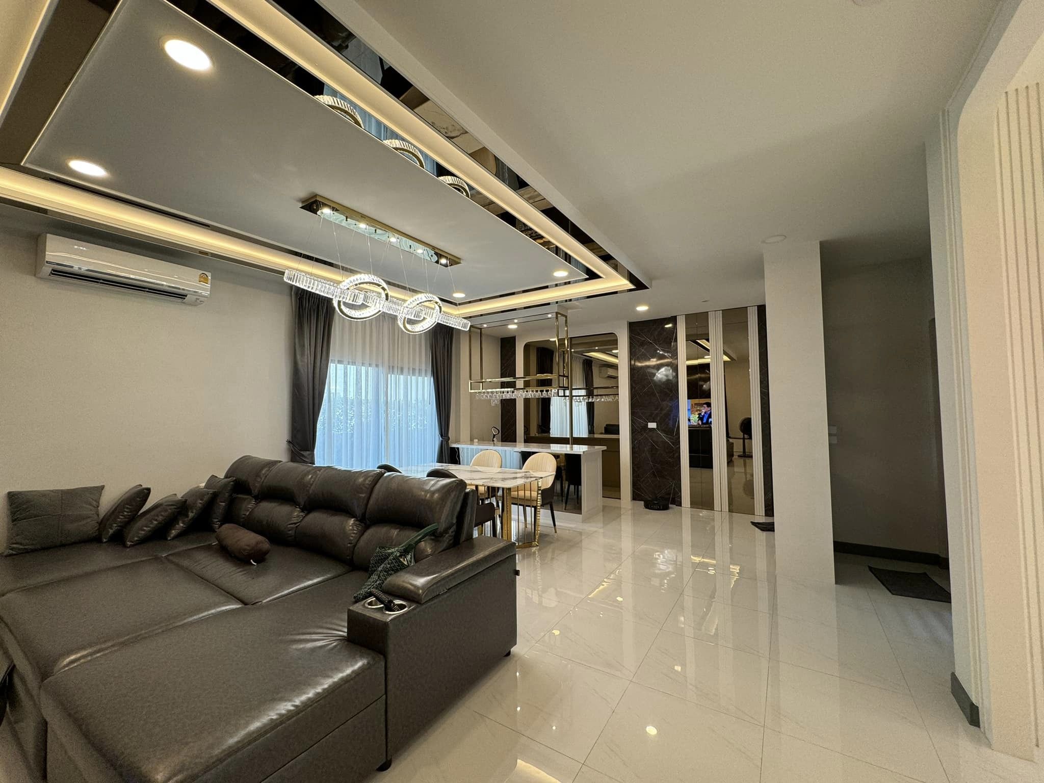 4 卧室 独立房屋 出租 在 - Image 2