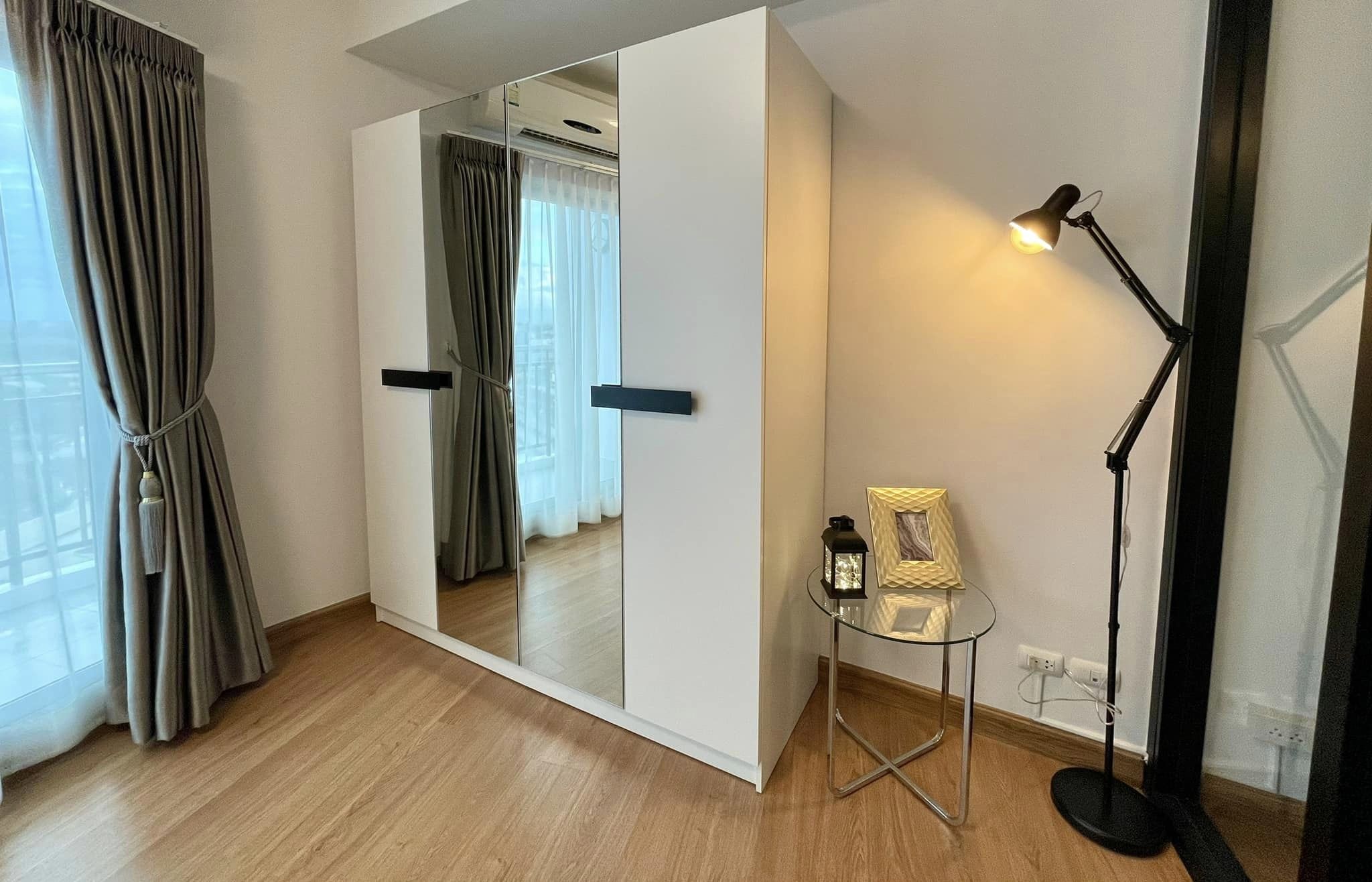 1 卧室 公寓 出租 在 - Image 6