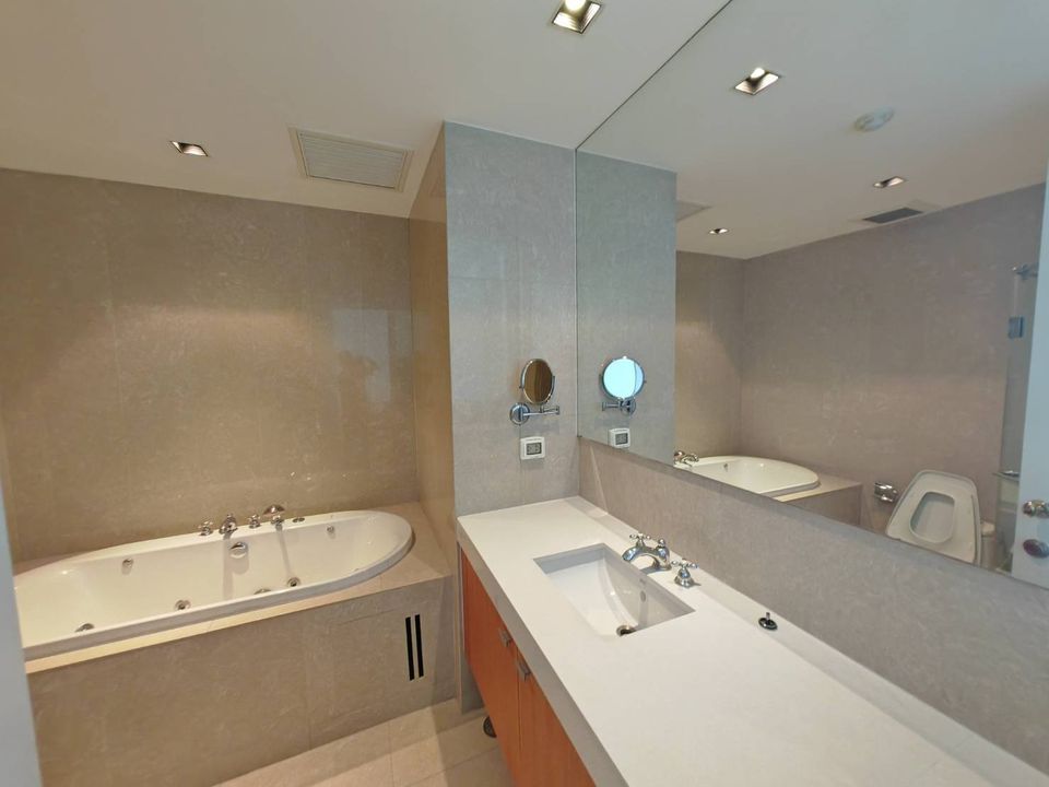 Athenee Residence - Image 9