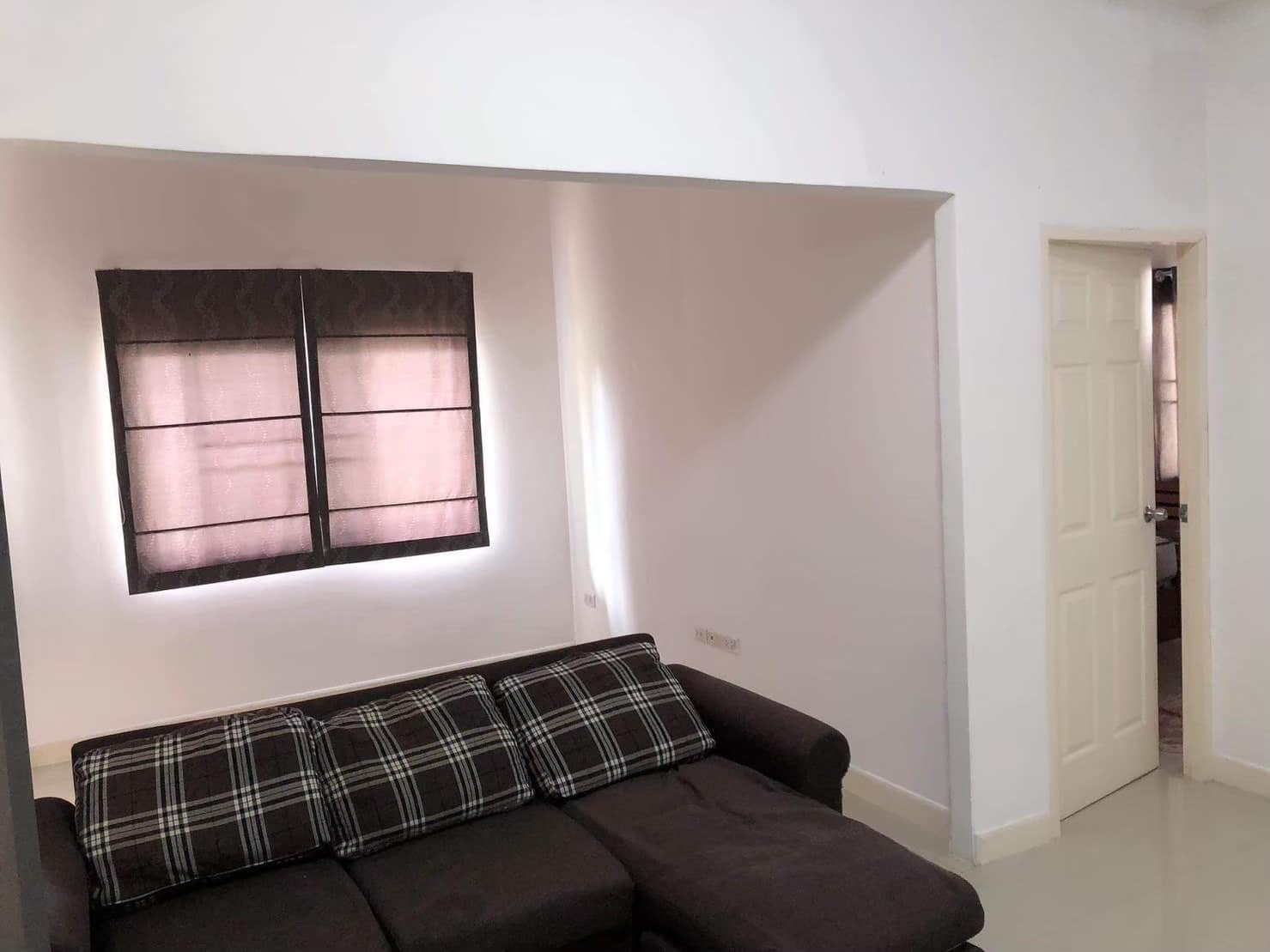 2 Bedroom House For Sale in San Phak Wan, Hang Dong, Chiang Mai - Image 3