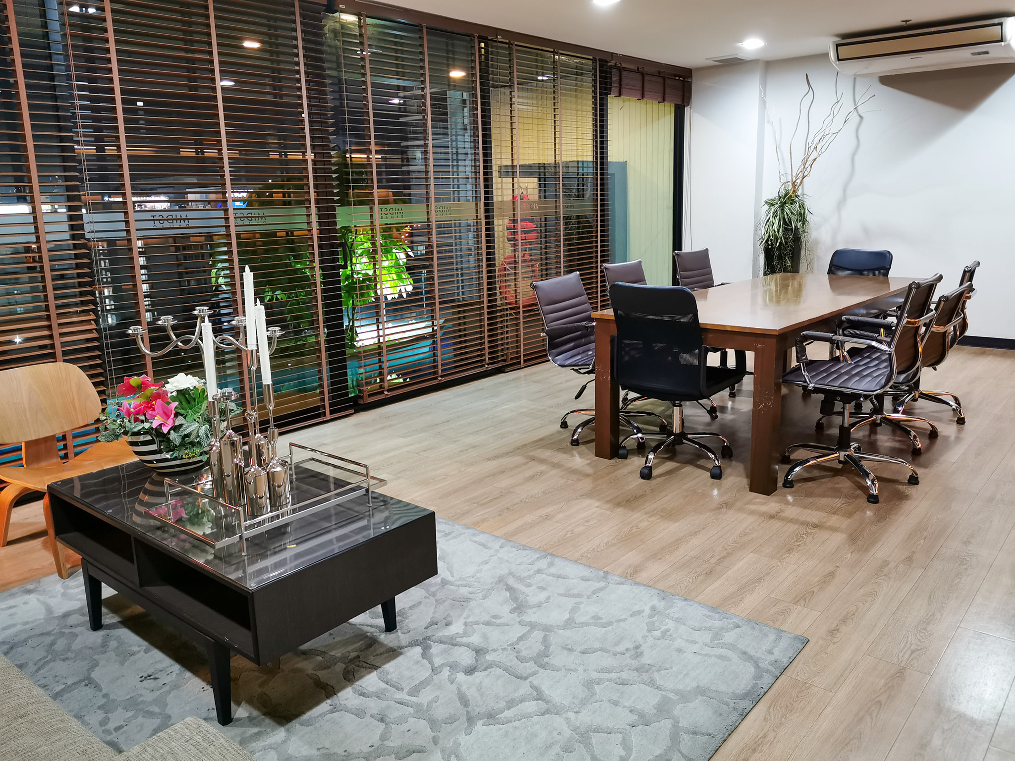 Condolette Midst Rama 9 - Image 12
