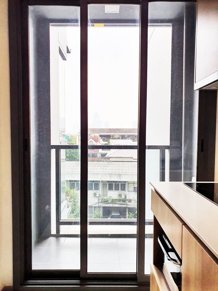 Taka Haus Ekkamai 12 - Image 9