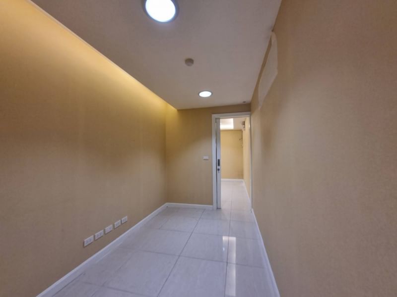  Retail Space For Sale in Khlong Toei, Khlong Toei, Bangkok - Image 13