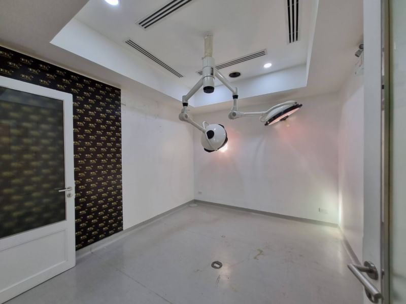  Retail Space For Sale in Khlong Toei, Khlong Toei, Bangkok - Image 14