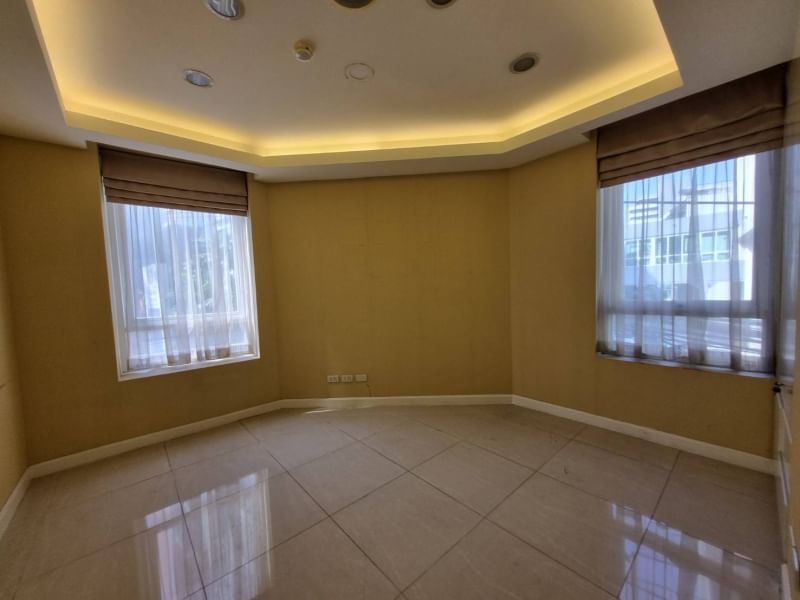  Retail Space For Sale in Khlong Toei, Khlong Toei, Bangkok - Image 15