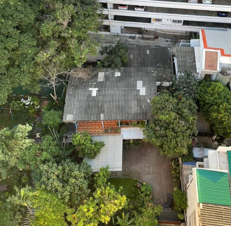 Studio House  in Khlong Tan Nuea, Vadhana, Bangkok - Image 2