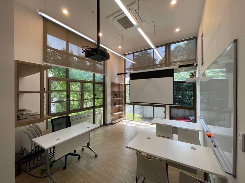 6 Bedroom House  in Khlong Tan Nuea, Vadhana, Bangkok - Image 2