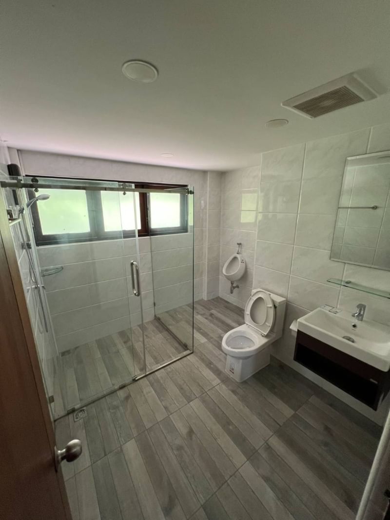 Studio House  in Khlong Toei, Khlong Toei, Bangkok - Image 8