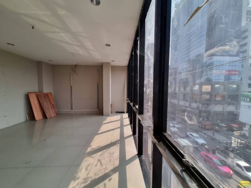  Retail Space  in Khlong Toei, Khlong Toei, Bangkok - Image 3