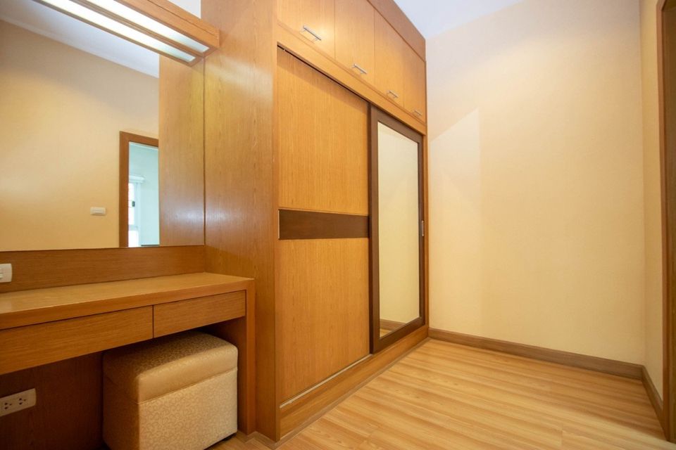 Touch Hill Place - Image 7