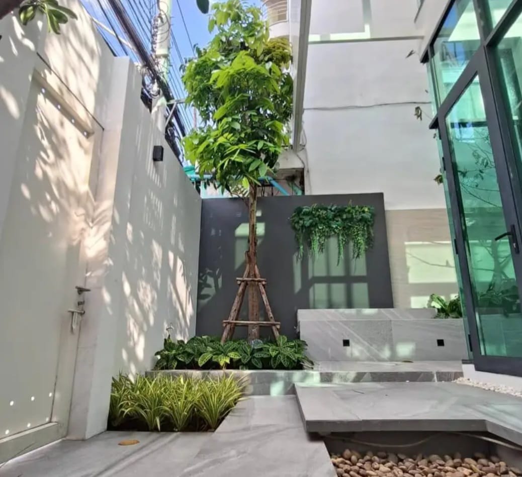 3 Bedroom Townhouse For Sale in Suan Luang, Suan Luang, Bangkok - Image 1