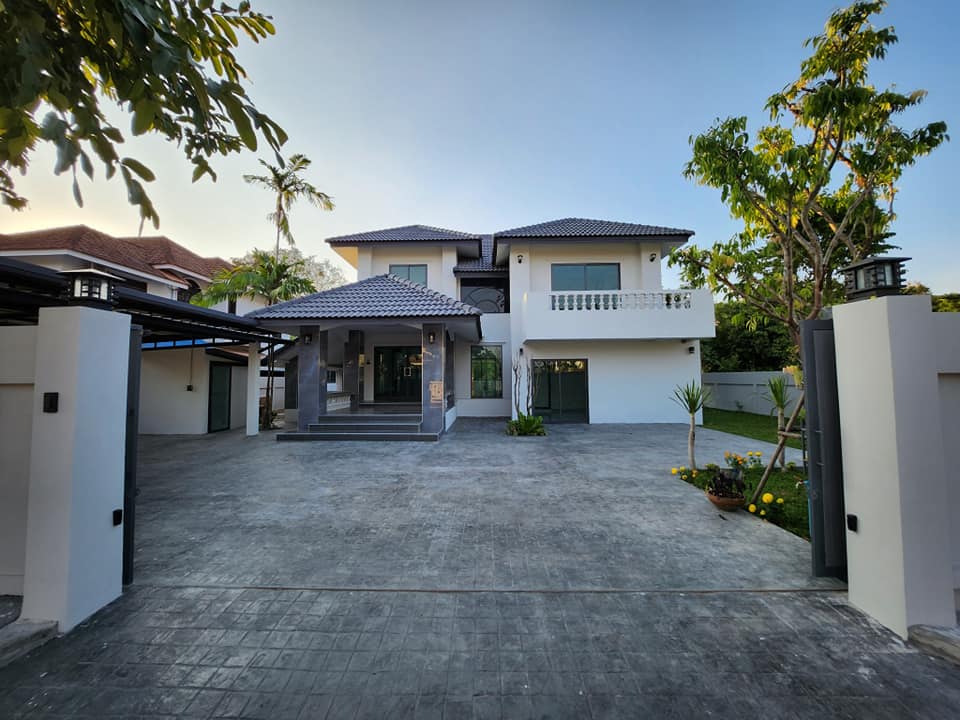 4 Bedroom House For Sale in San Klang, San Kamphaeng, Chiang Mai - Image 13