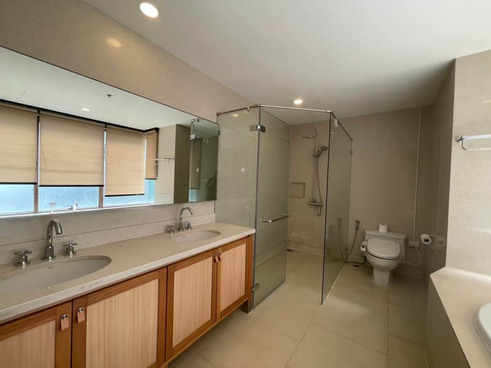 The Emporio Place - Image 6