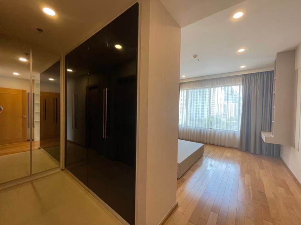 The Emporio Place - Image 8