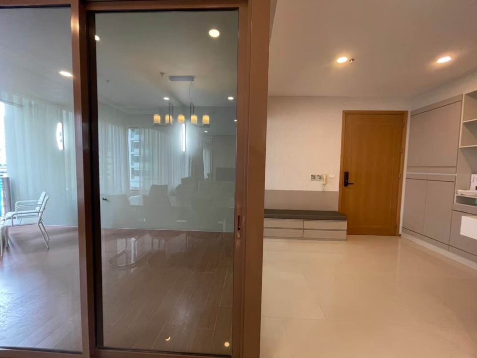 The Emporio Place - Image 4
