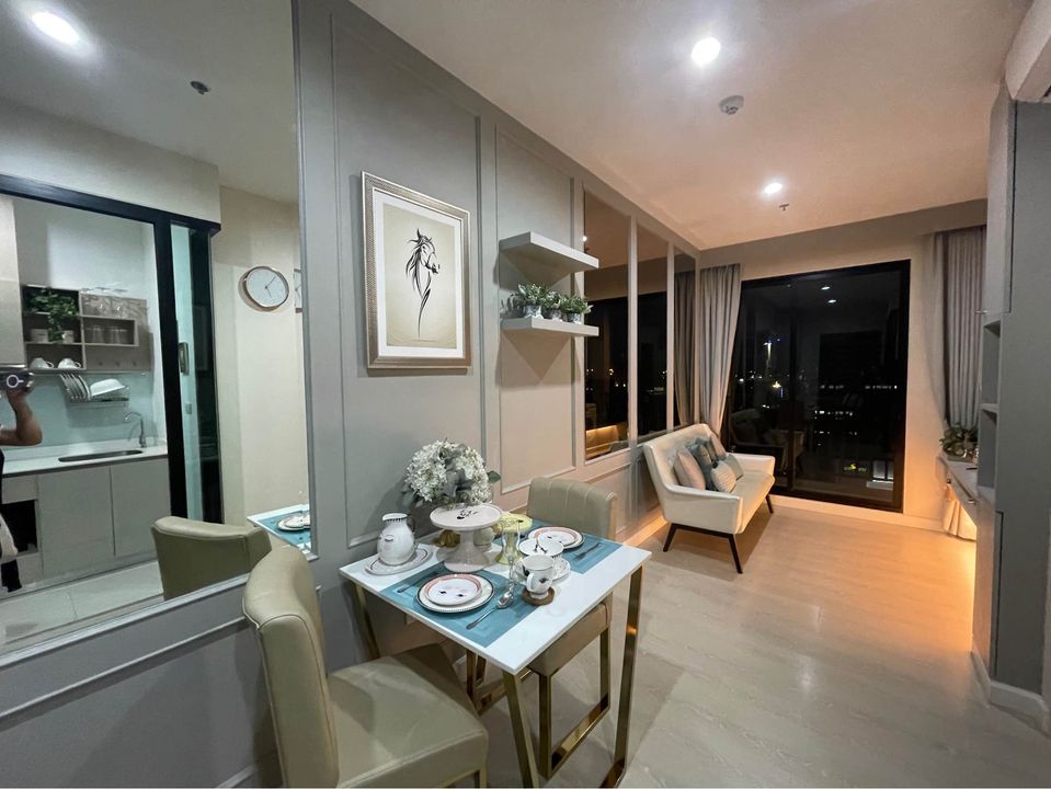 1 Bedroom Condo For Sale in Sam Sen Nok, Huai Khwang, Bangkok - Image 3