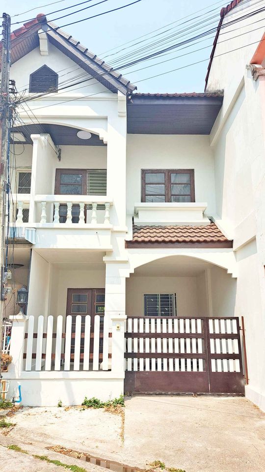3 Bedroom Townhouse For Sale in Tha Sala, Mueang Chiang Mai, Chiang Mai - Image 1