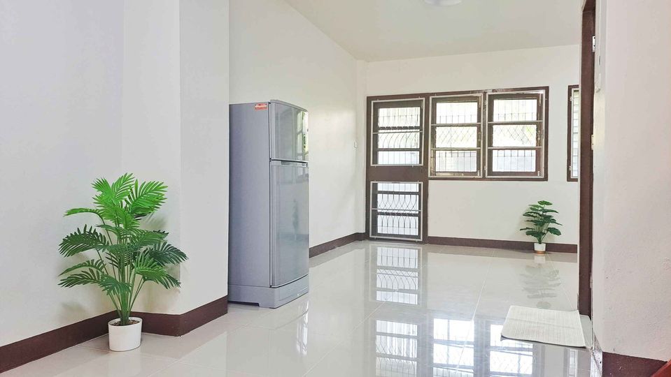 3 Bedroom Townhouse For Sale in Tha Sala, Mueang Chiang Mai, Chiang Mai - Image 3