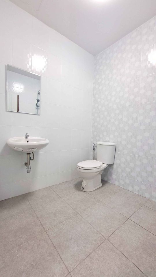 3 Bedroom Townhouse For Sale in Tha Sala, Mueang Chiang Mai, Chiang Mai - Image 5