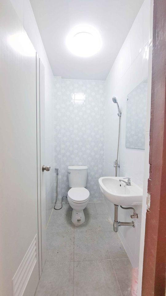 3 Bedroom Townhouse For Sale in Tha Sala, Mueang Chiang Mai, Chiang Mai - Image 8