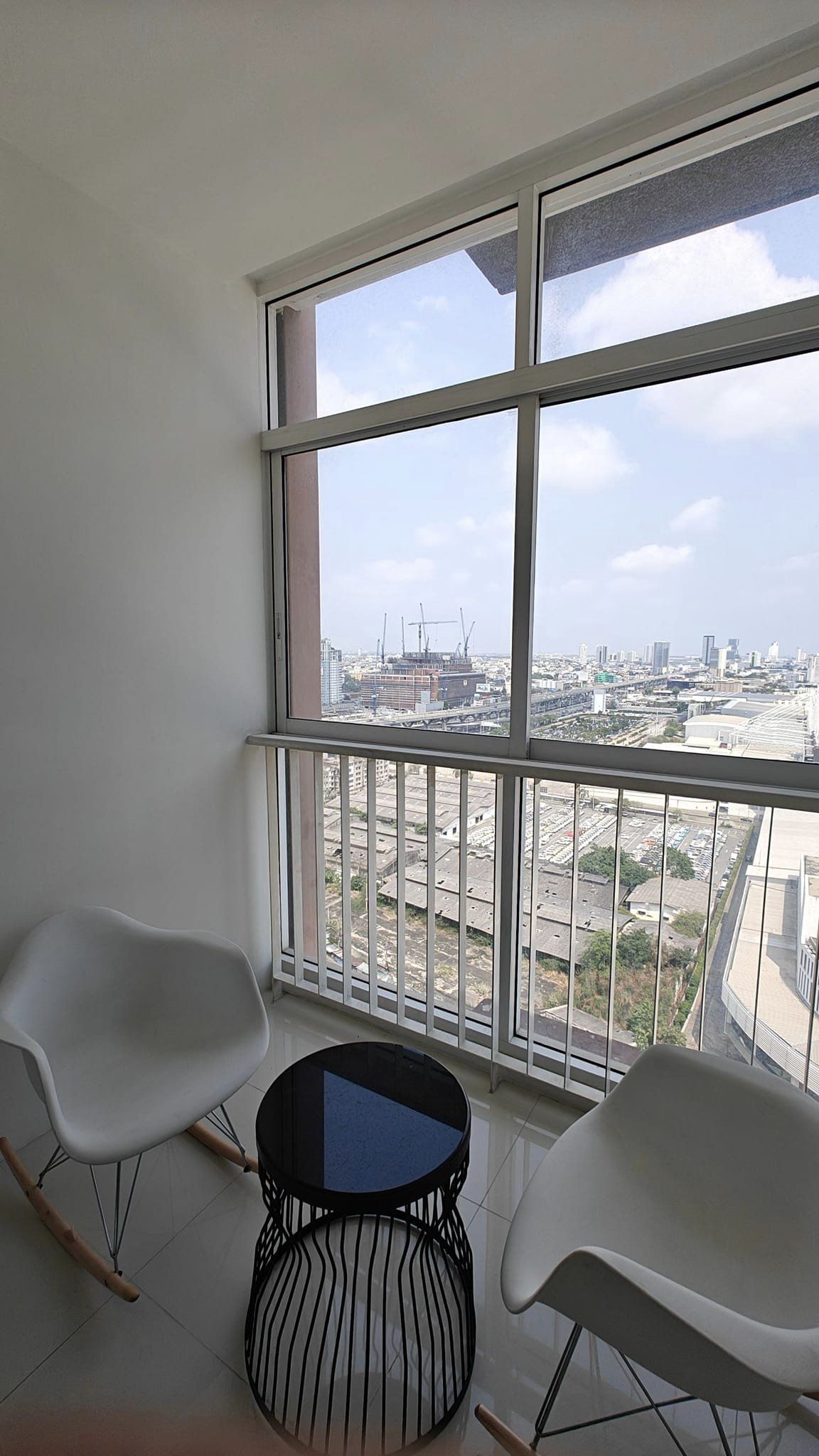 1 Bedroom Condo For Rent in Bowon Niwet, Phra Nakhon, Bangkok - Image 8
