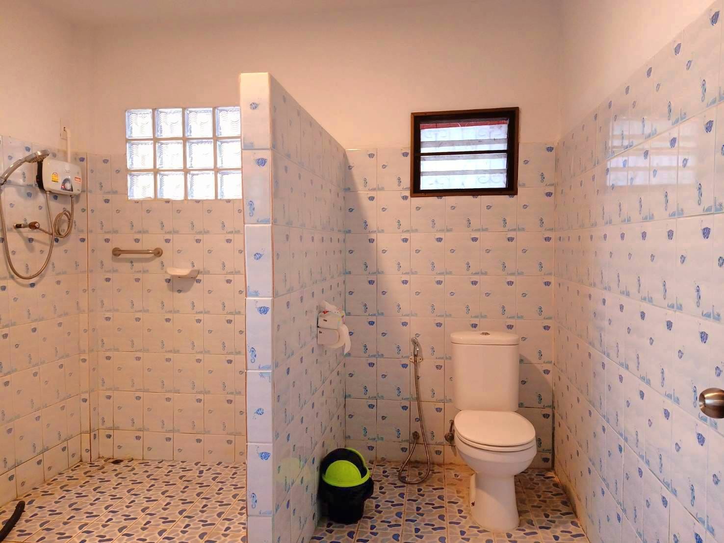 4 Bedroom House For Rent in Don Kaeo, Saraphi, Chiang Mai - Image 11