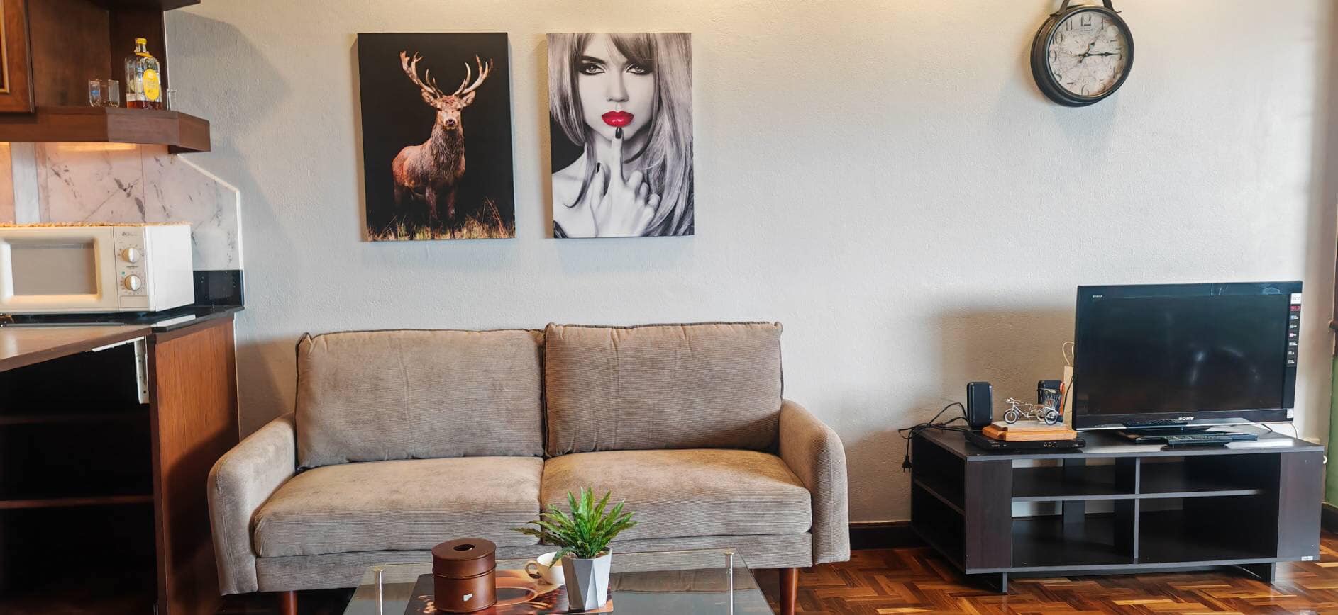Riverside Condo - Image 9
