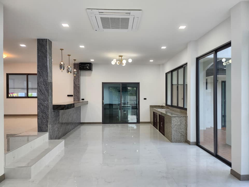 4 Bedroom House For Sale in San Klang, San Kamphaeng, Chiang Mai - Image 2