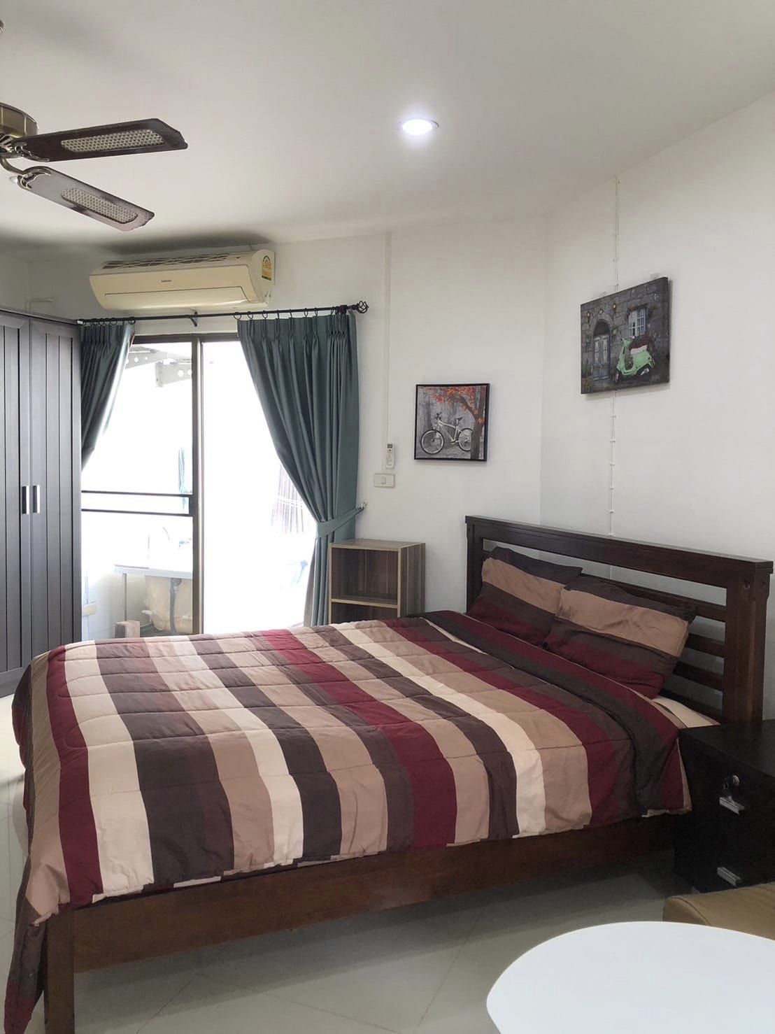 Riverside Condo - Image 7