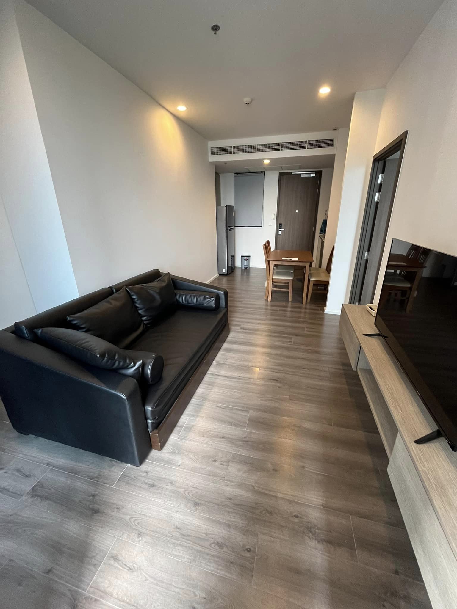 Whizdom Essence Sukhumvit 101 - Image 1