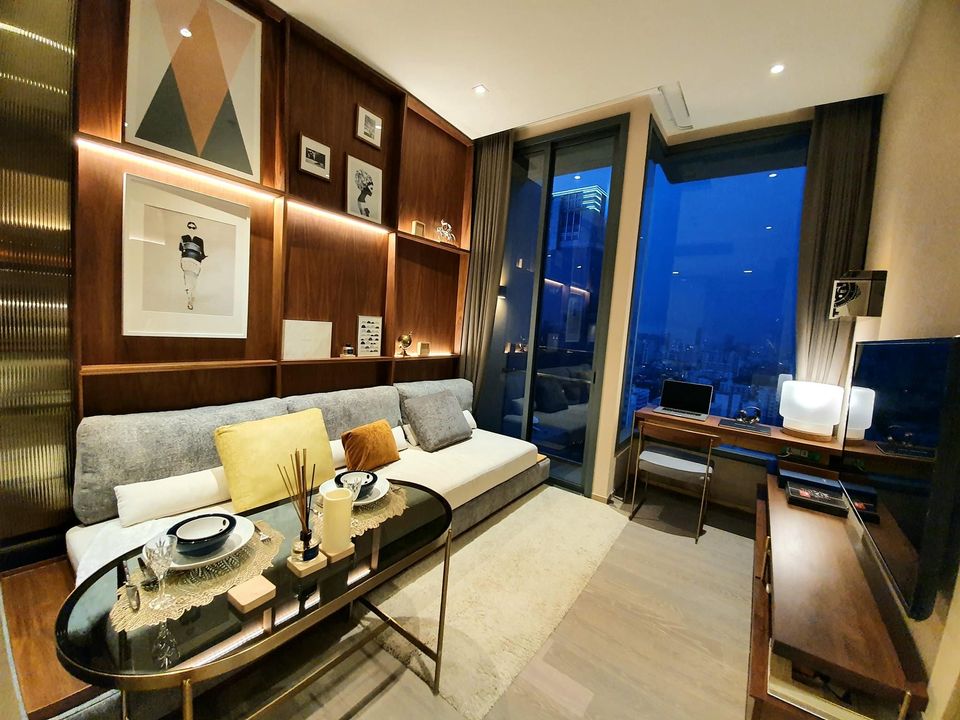 THE ESSE Asoke - Image 1