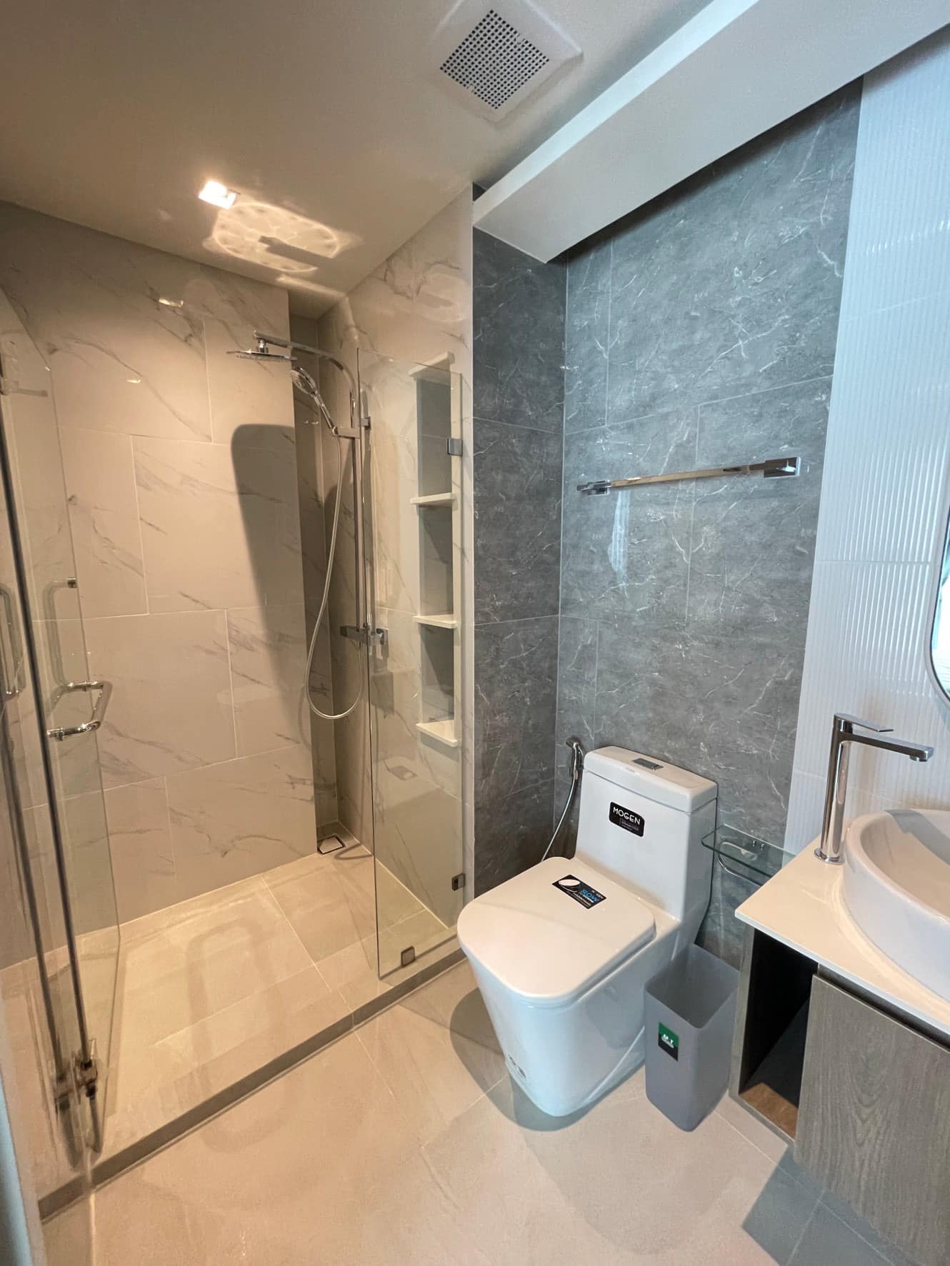LLoyd Soonvijai Condo - Image 10