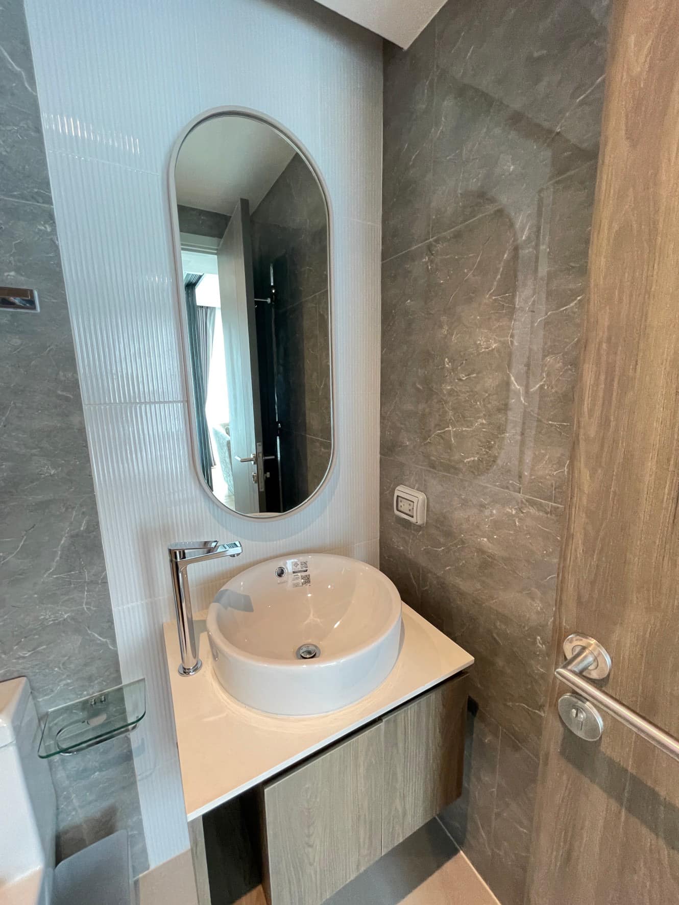 LLoyd Soonvijai Condo - Image 16
