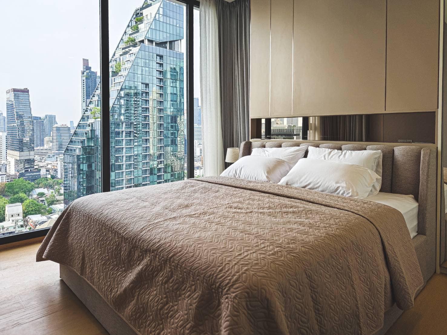 Anil Sathorn 12 - Image 5