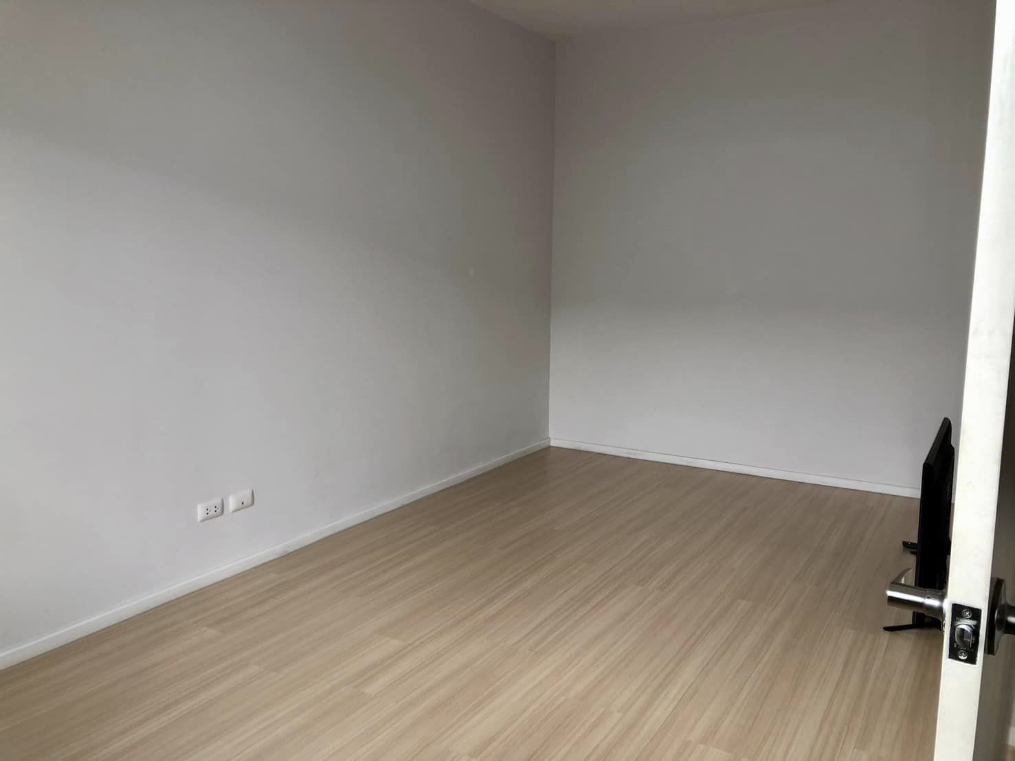 3 卧室 联排别墅  在  - Image 4