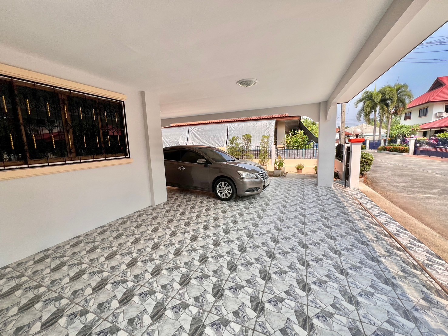 5 Bedroom House For Rent in Fa Ham, Mueang Chiang Mai, Chiang Mai - Image 20