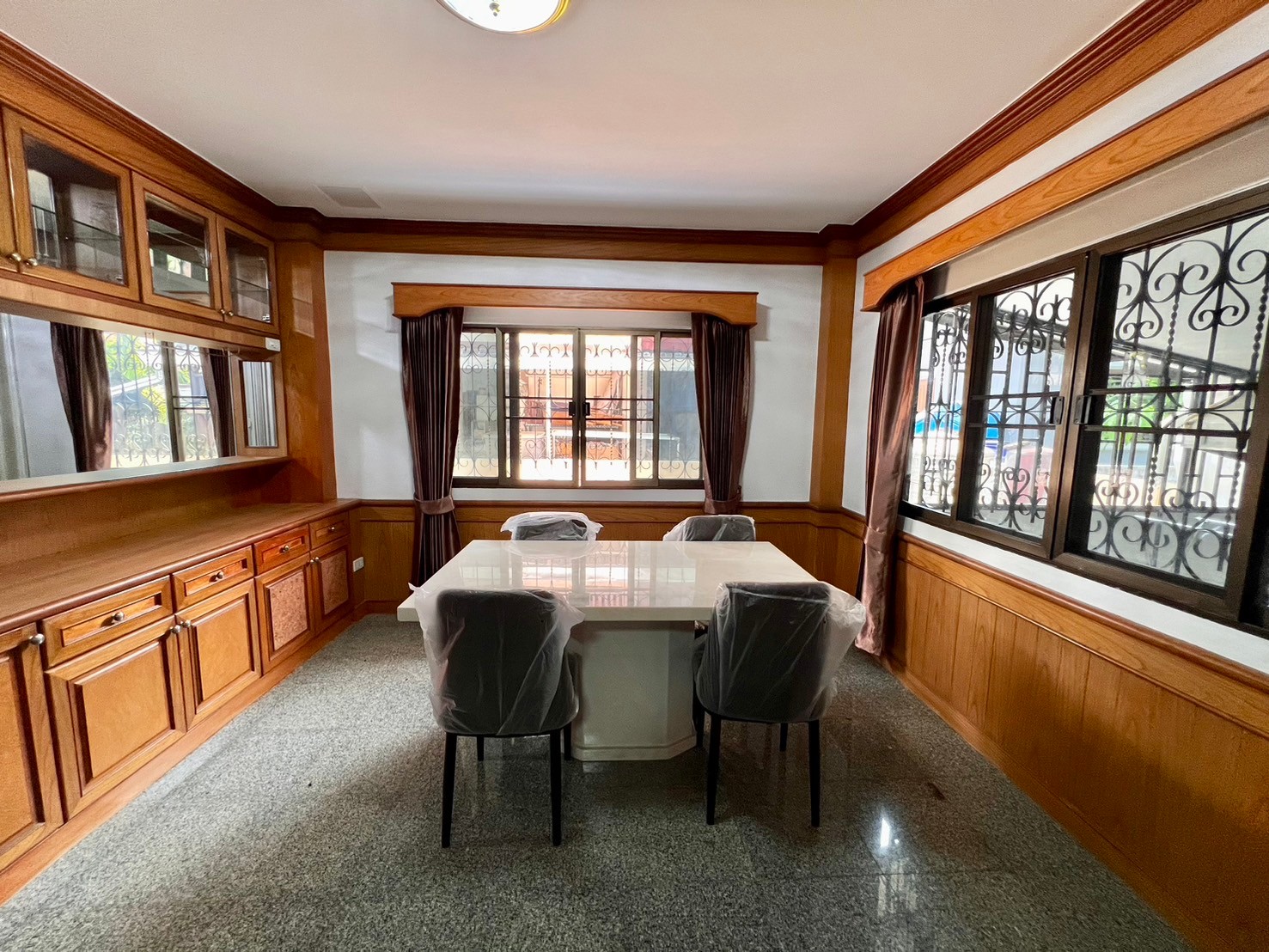 5 Bedroom House For Rent in Fa Ham, Mueang Chiang Mai, Chiang Mai - Image 16