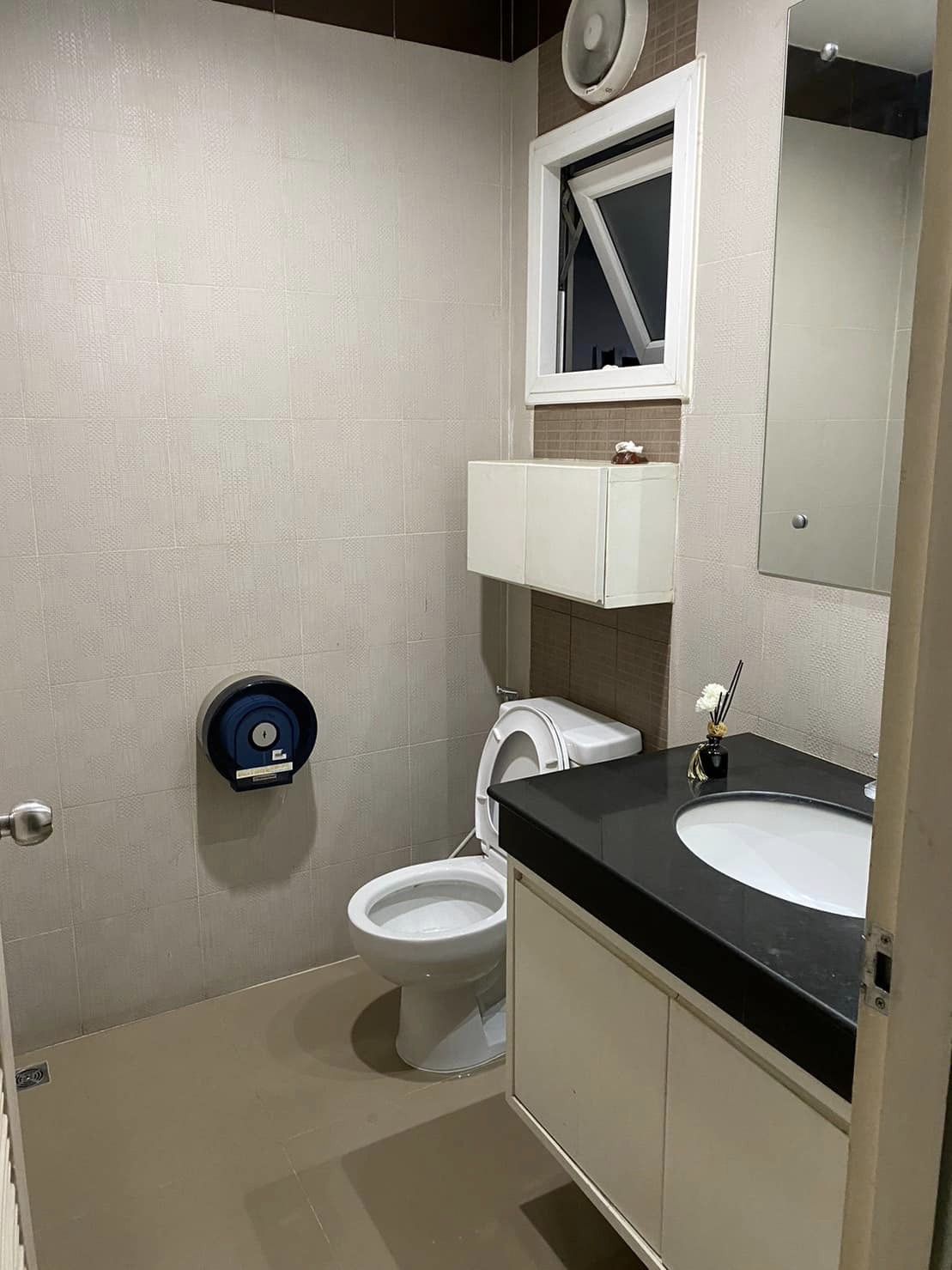 The Urbana 1 - Image 16