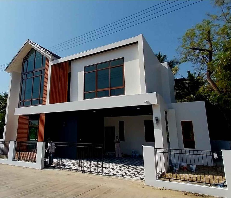 5 Bedroom House For Sale in Nong Khwai, Hang Dong, Chiang Mai - Image 1