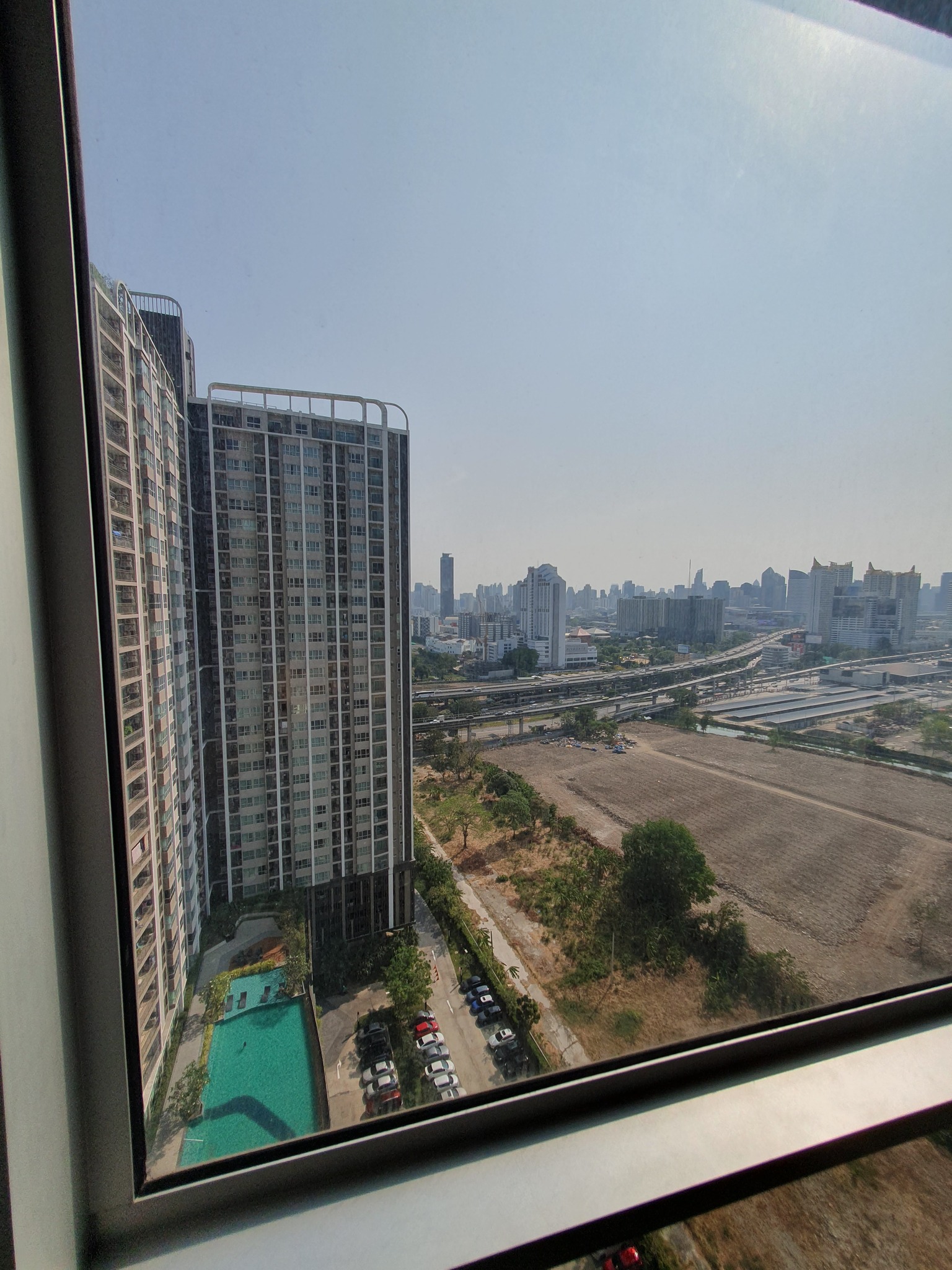 1 Bedroom Condo For Sale in Sam Sen Nok, Huai Khwang, Bangkok - Image 8
