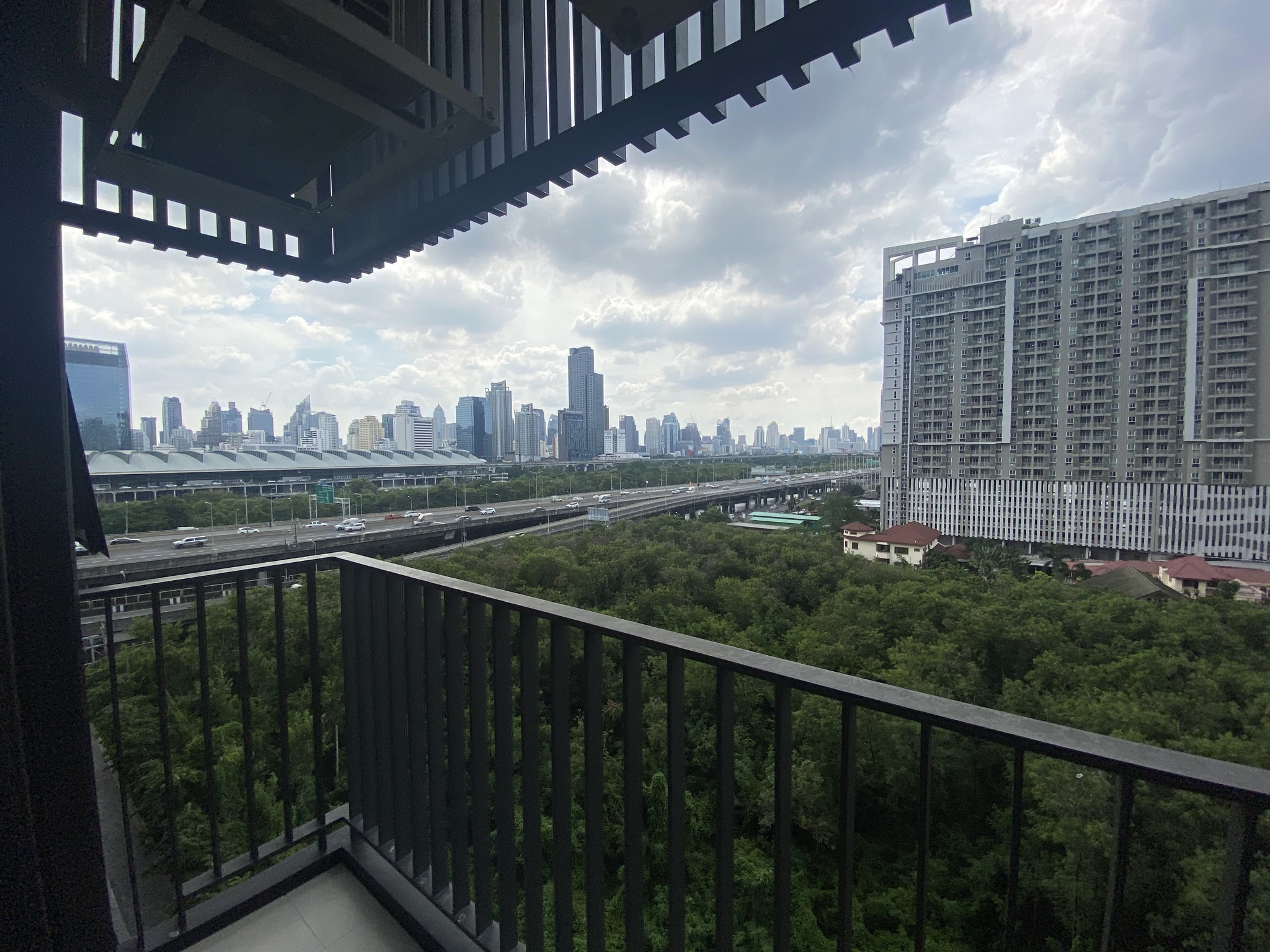 Life Asoke Hype - Image 10