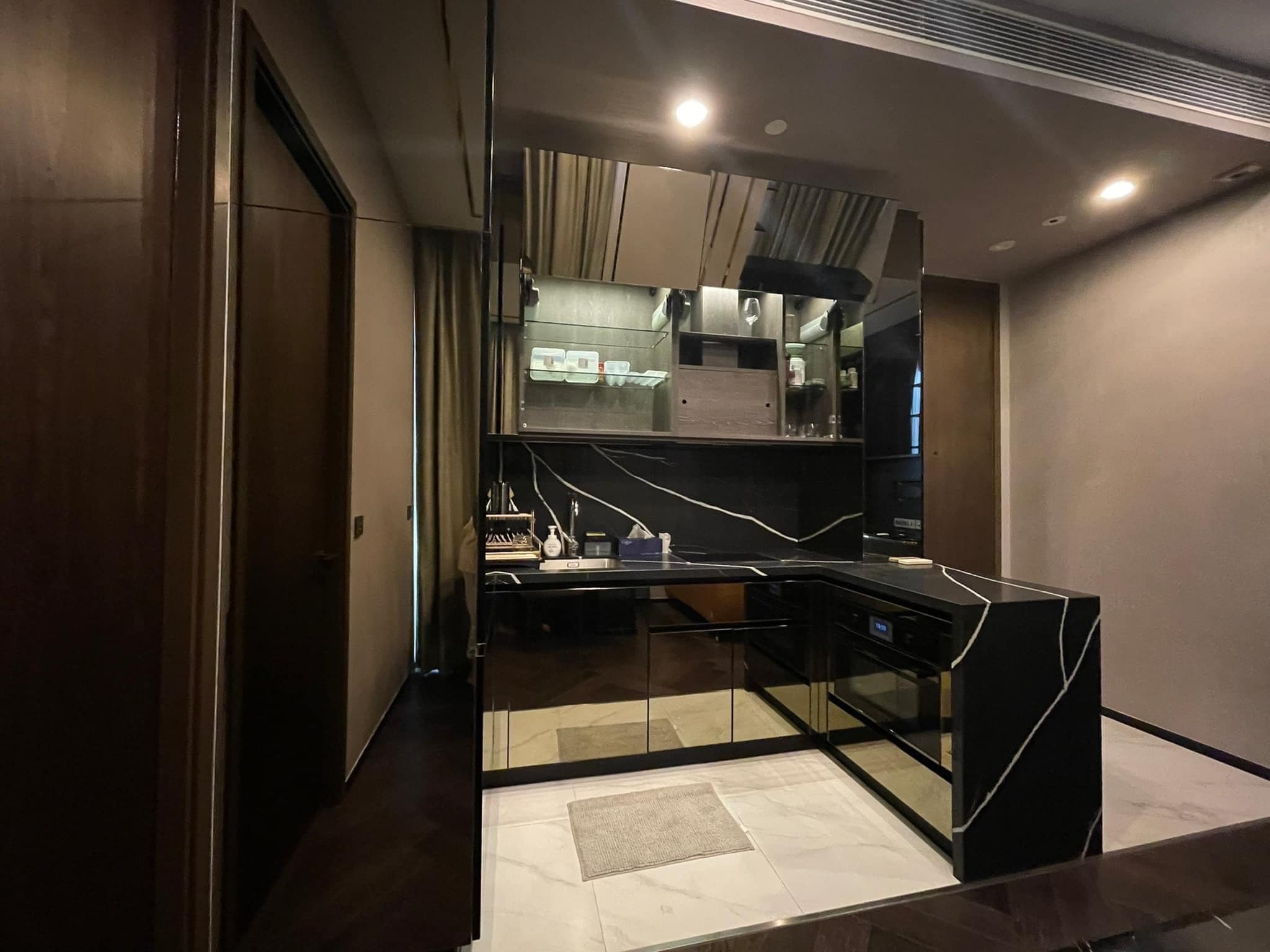 The ESSE Sukhumvit 36 - Image 5