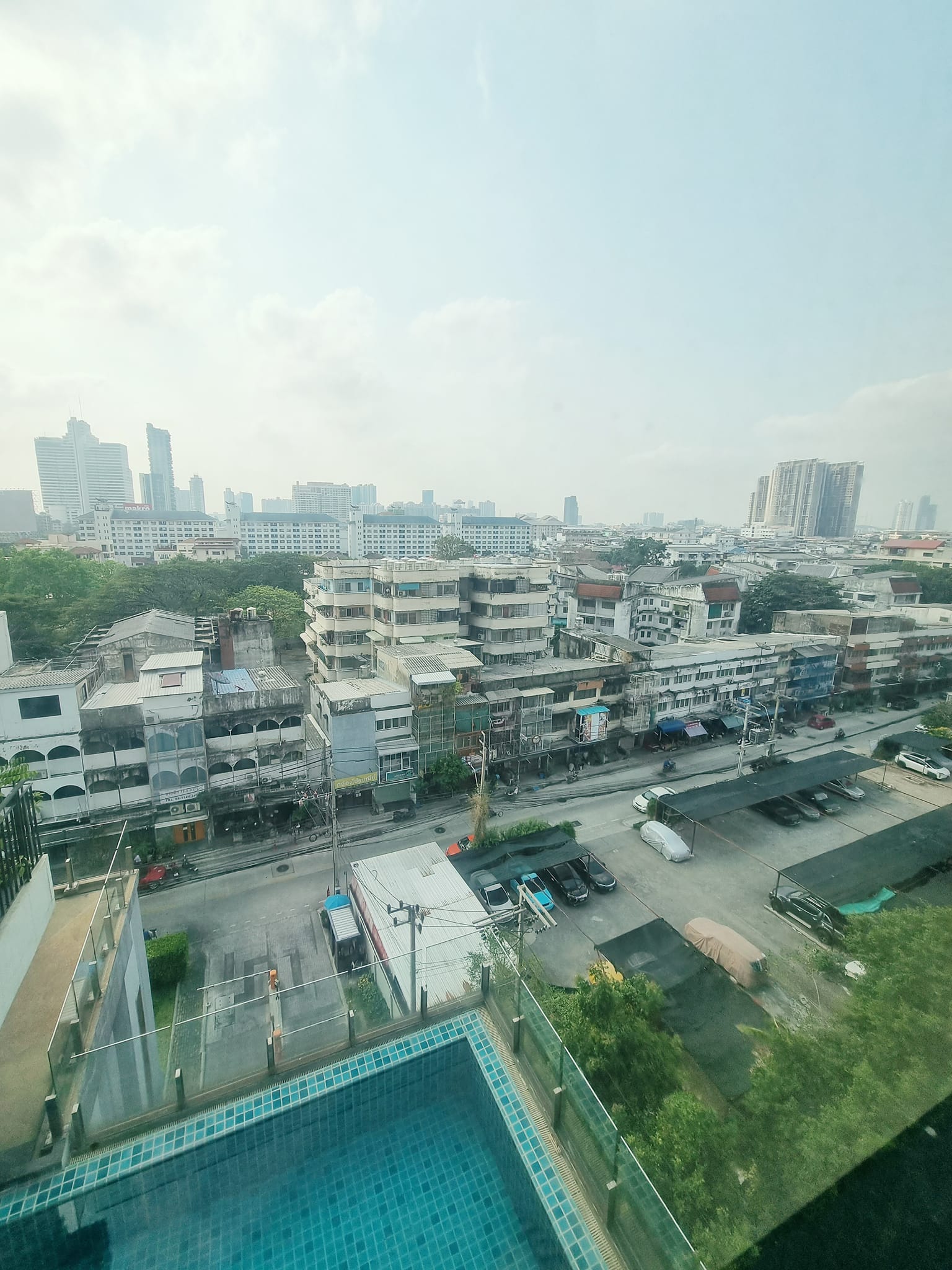 Bangkok Horizon Sathorn - Image 15