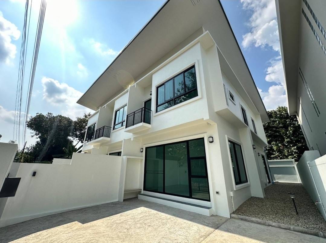 3 Bedroom Townhouse  in Suthep, Mueang Chiang Mai, Chiang Mai - Image 1