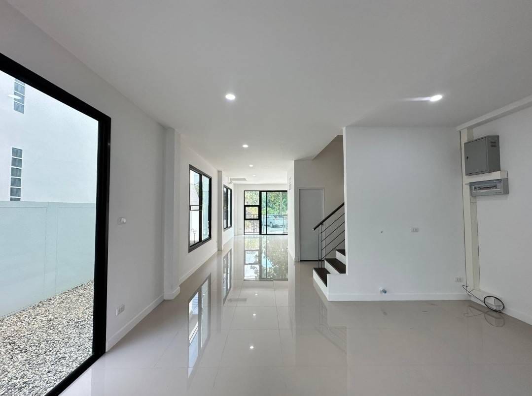 3 Bedroom Townhouse  in Suthep, Mueang Chiang Mai, Chiang Mai - Image 6