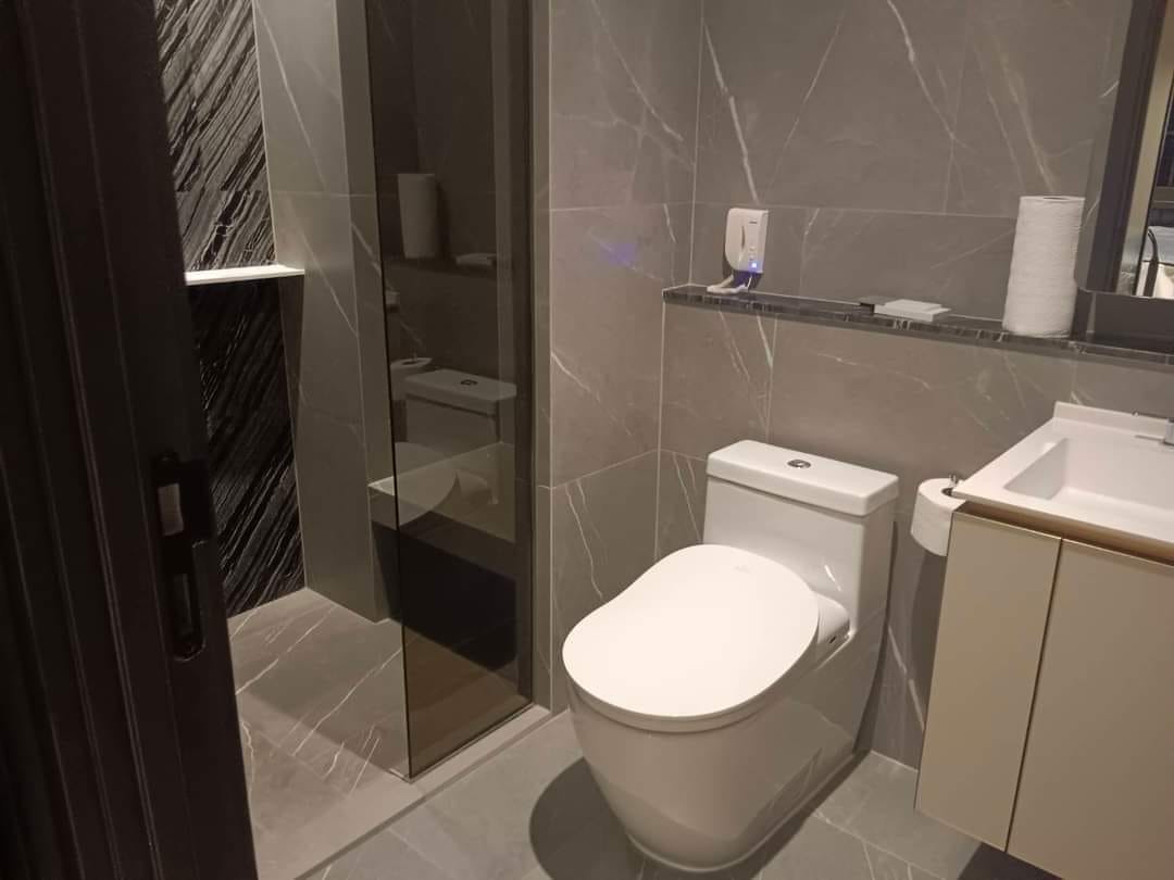1 Bedroom Condo For Sale in Khlong Tan Nuea, Vadhana, Bangkok - Image 7