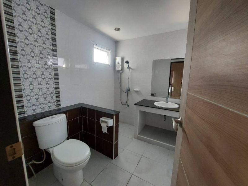 3 卧室 独立房屋  在  - Image 15