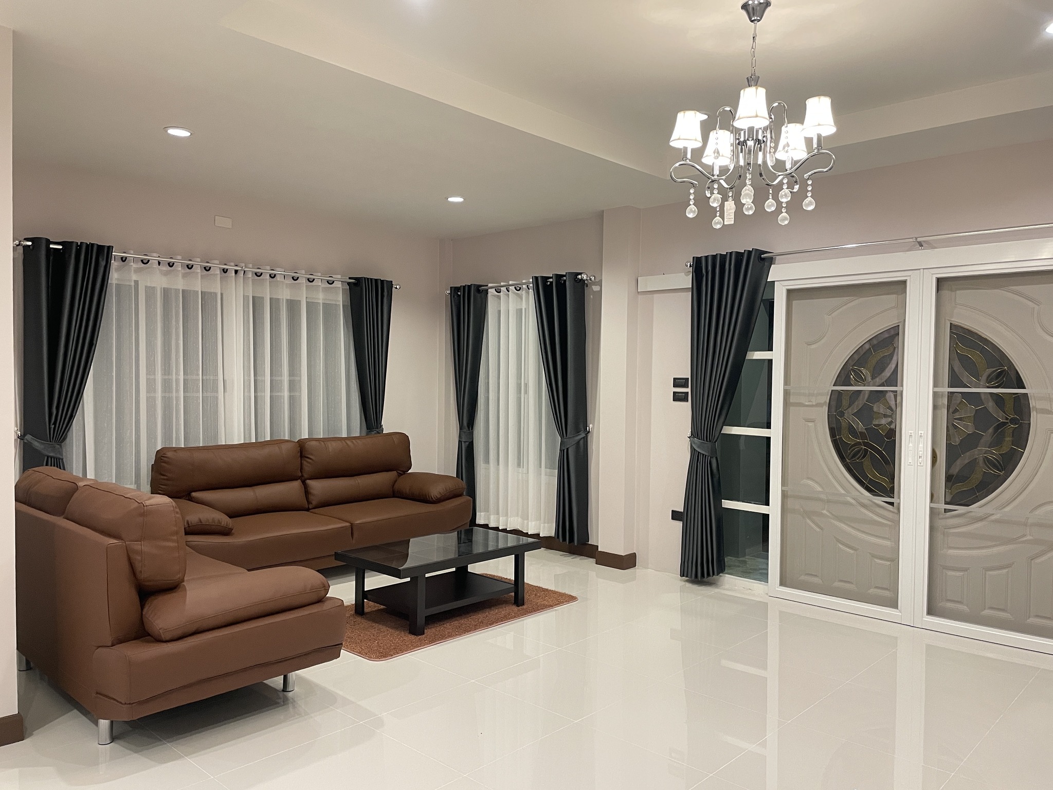 Thanaporn Park Home 5 - Image 2