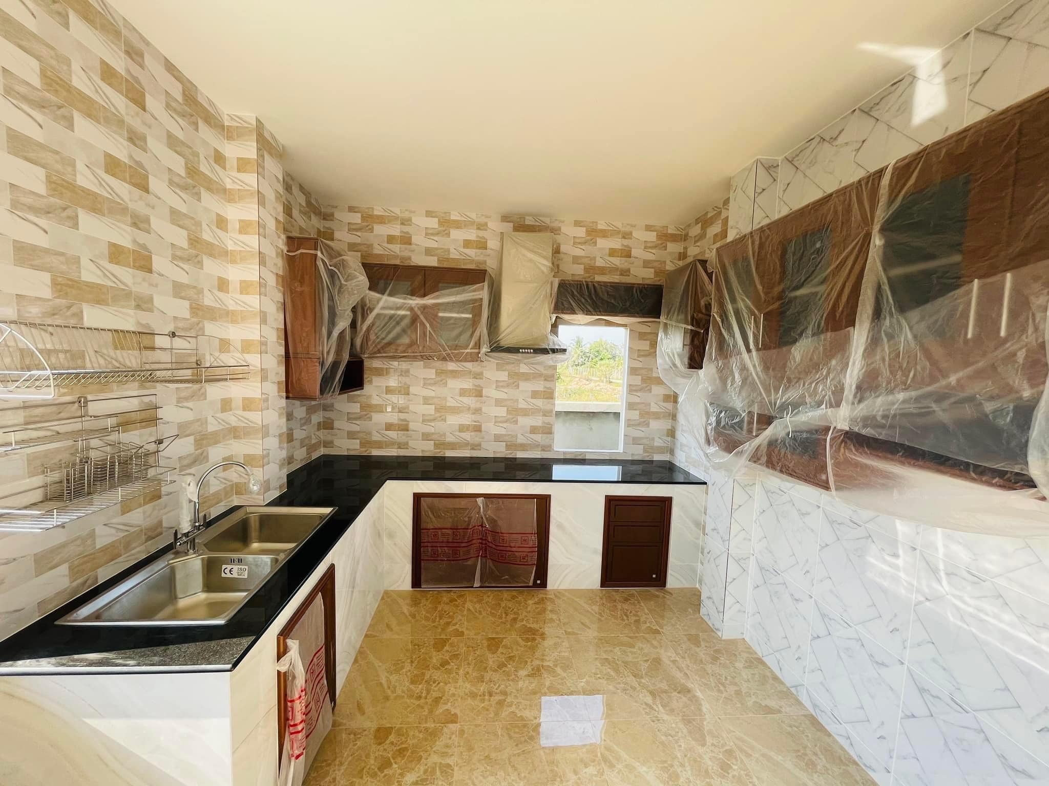 5 Bedroom House For Sale in San Sai Luang, San Sai, Chiang Mai - Image 6